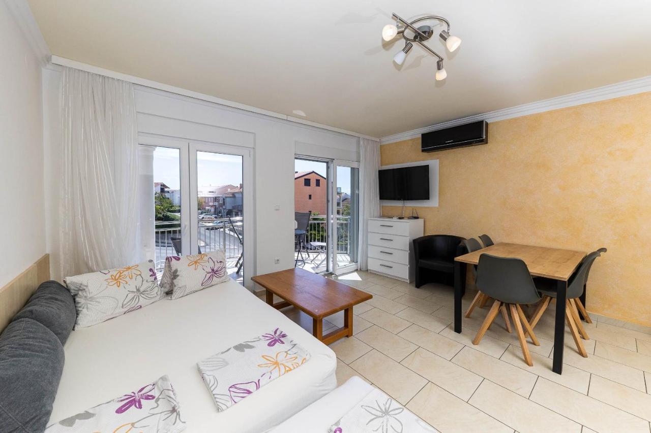 Apartmani Dea Crikvenica Eksteriør billede