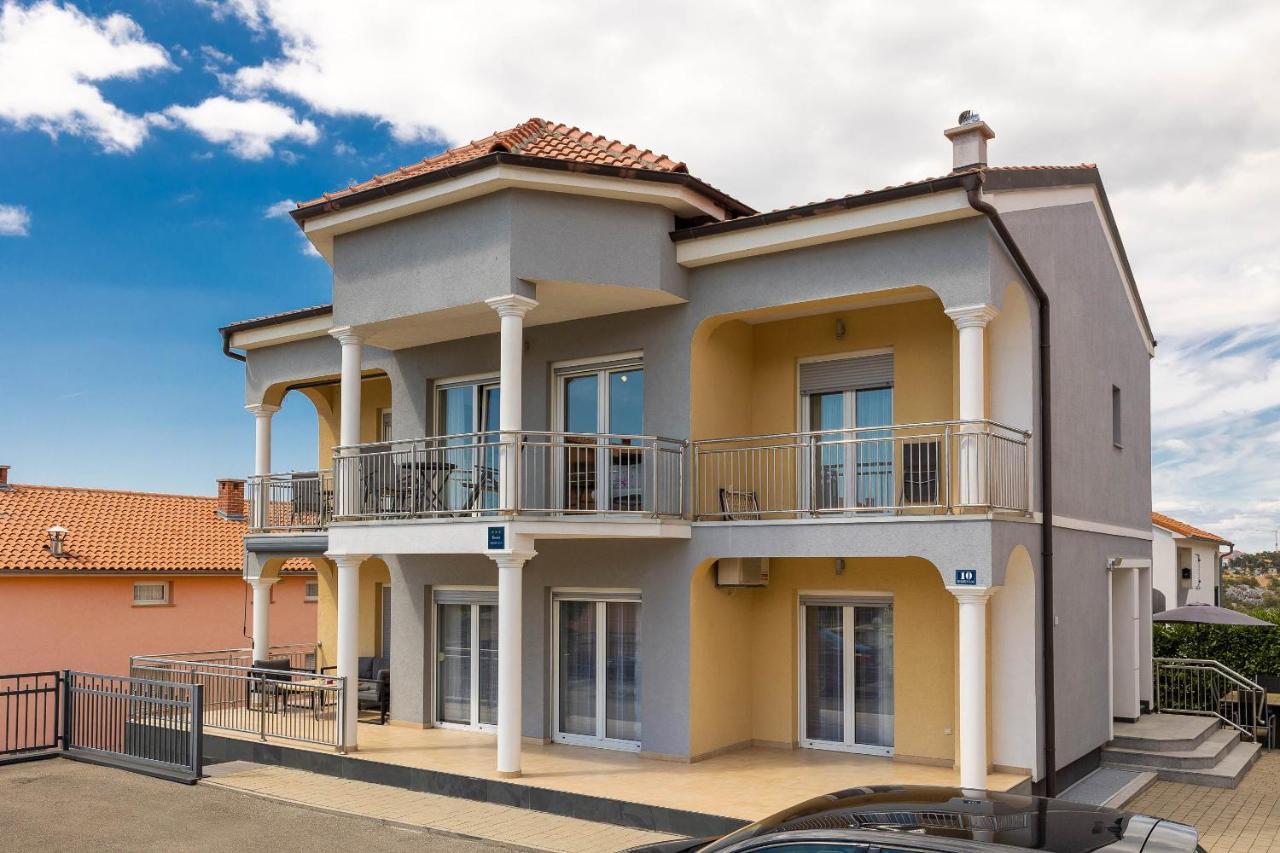Apartmani Dea Crikvenica Eksteriør billede