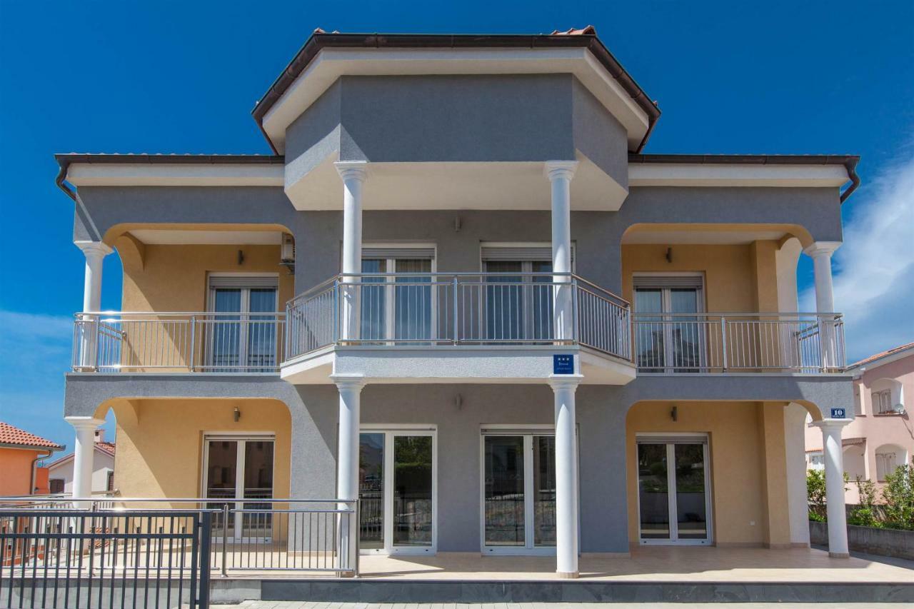 Apartmani Dea Crikvenica Eksteriør billede